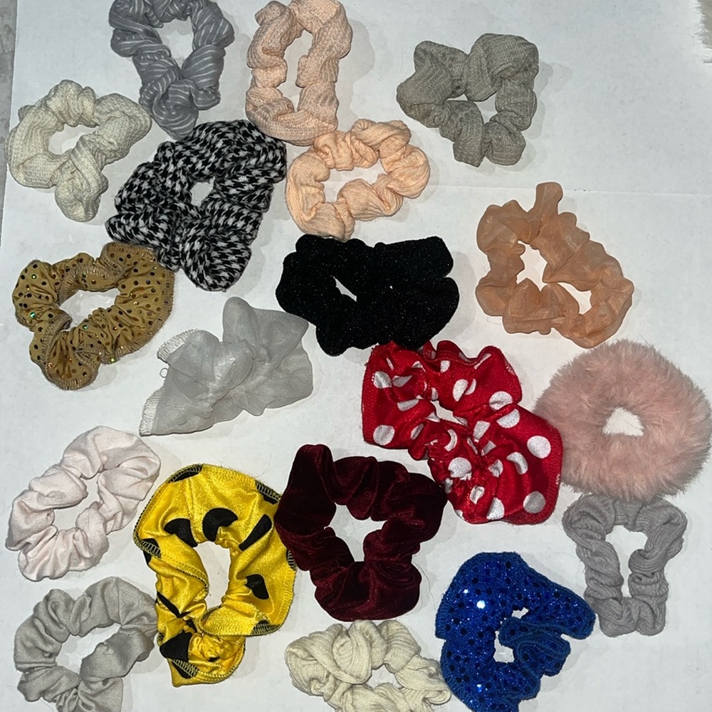 Bundle: various hair scrunchies